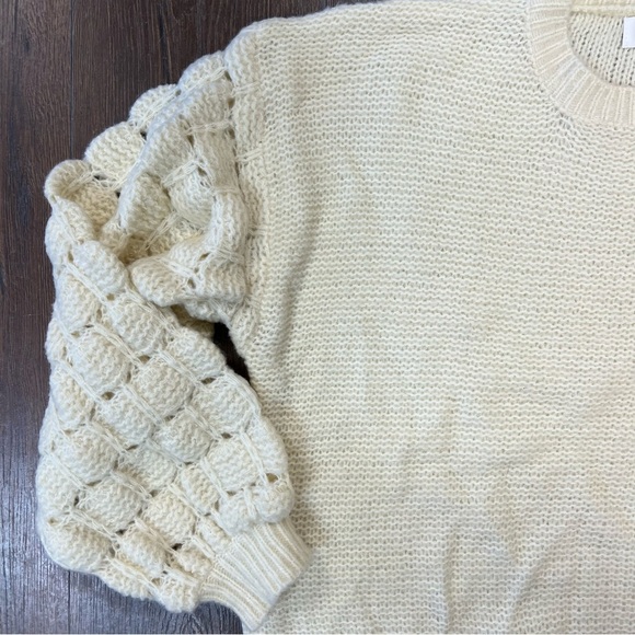 &merci textured bubble sweater SZ LG - Picture 2 of 6